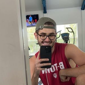 Meet your Posher, Alex